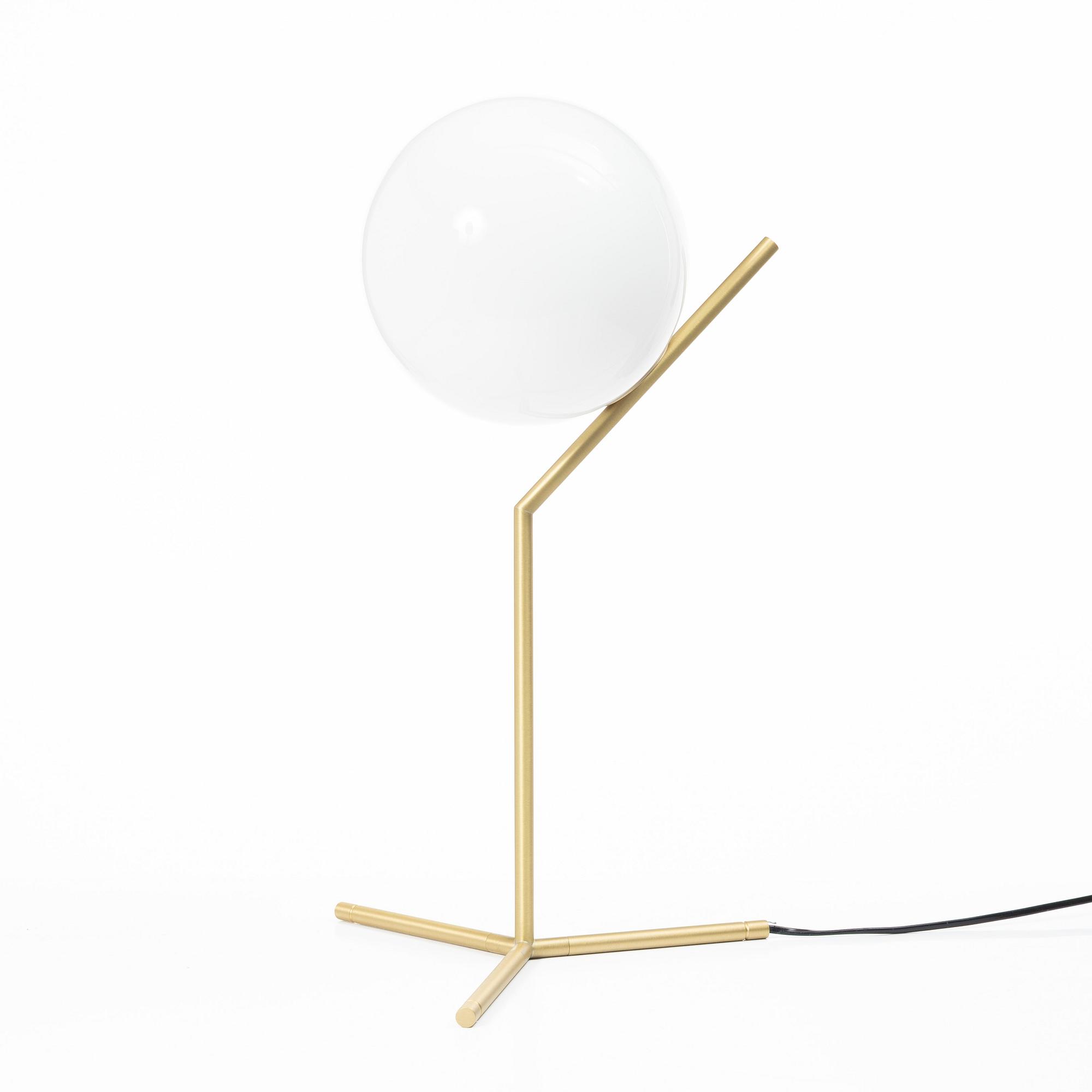 Michael Anastassiades, A table lamp, “IC T1”, Flos.