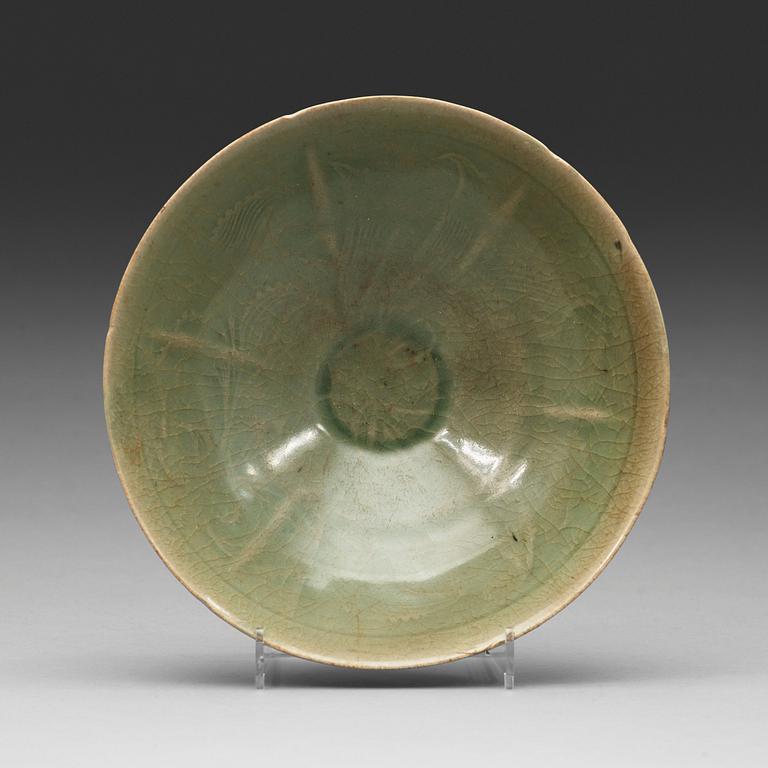 A celadon green glazed bowl, Korea, Koryo (918-1392).