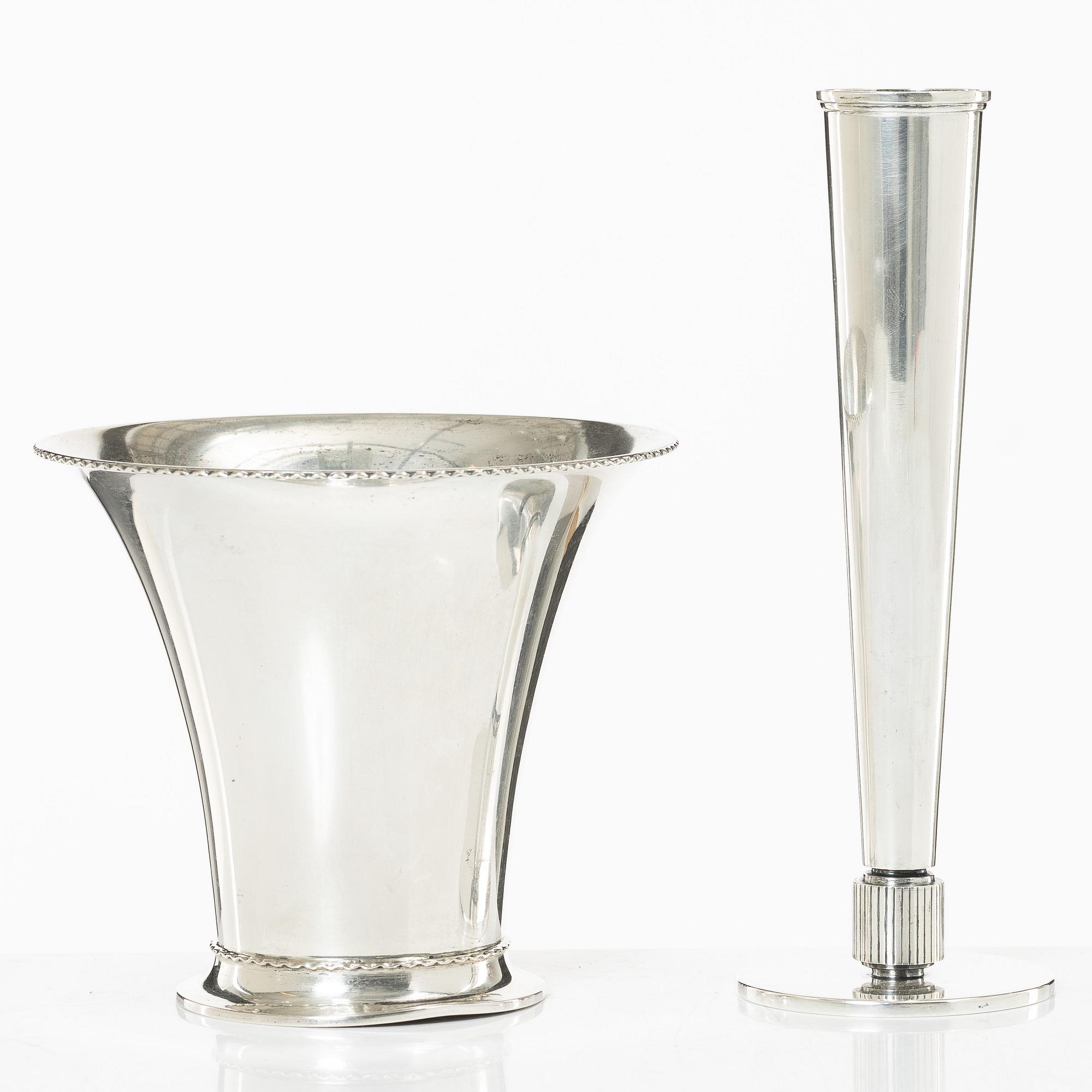 Vaser, 2 st, silver, 1941-52.