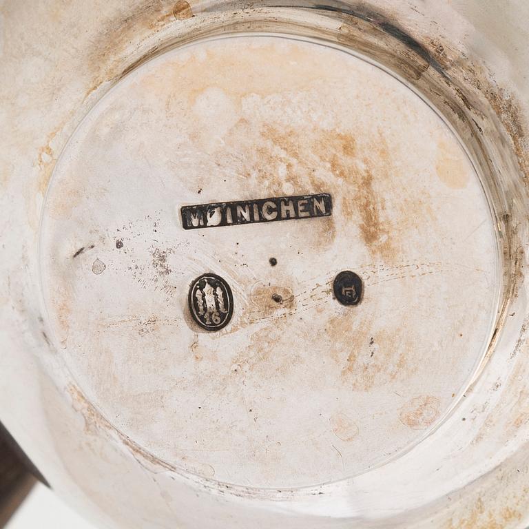 Carl J.S. Möinichen, kanna med rechaud, silver, Köpenhamn, Danmark 1916.