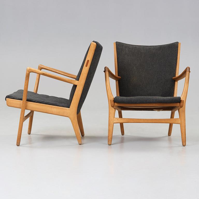 Hans J. Wegner, karmstolar, ett par "AP16", AP-stolen, Danmark 1950-60-tal.