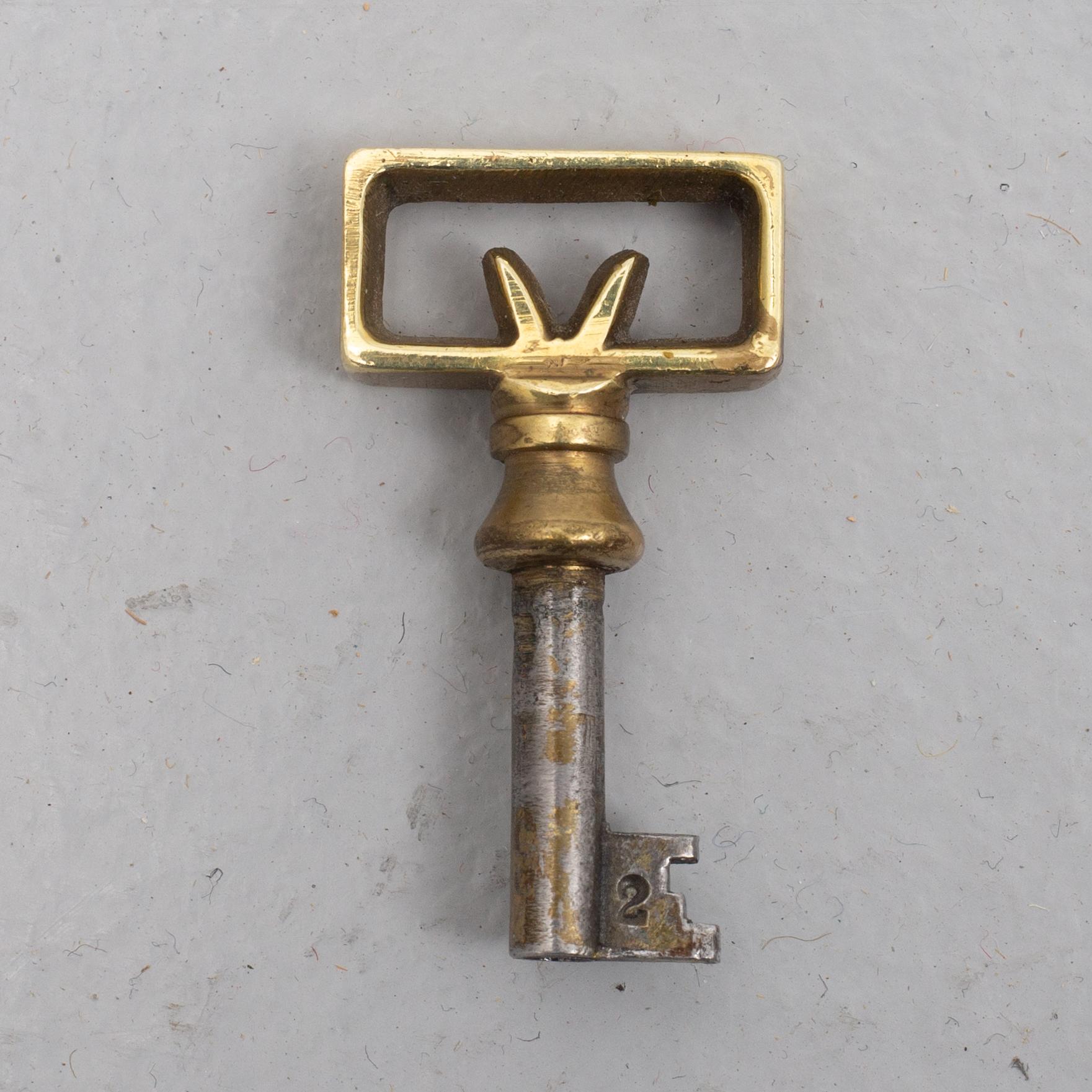 Display cabinet, Gustavian style, mid-20th century.