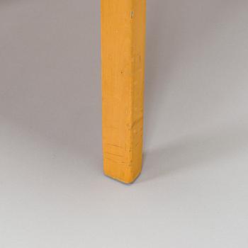 Alvar Aalto, nojatuoli, malli 54 O.Y. Huonekalu- ja Rakennustyötehdas AB., 1900-luvun puoliväli.