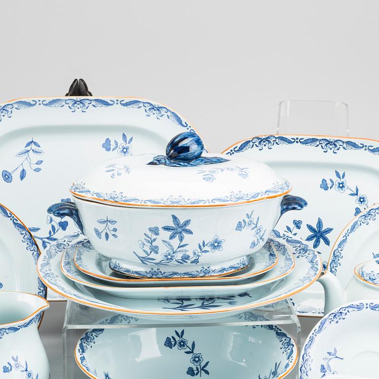 A 95 SET PORCELAIN SERVICE "OSTINDIA" FROM RÖRSTRAND.