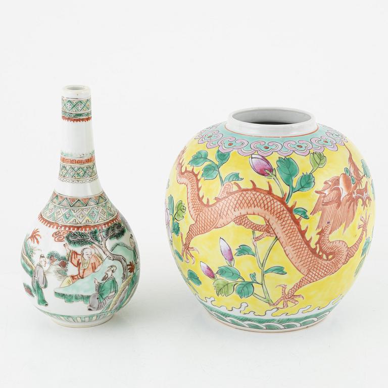 A Chinese jar and a vase, 20th century.