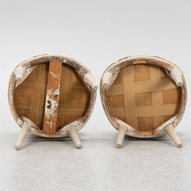 A pair of Gustavian chairs, around 1800.