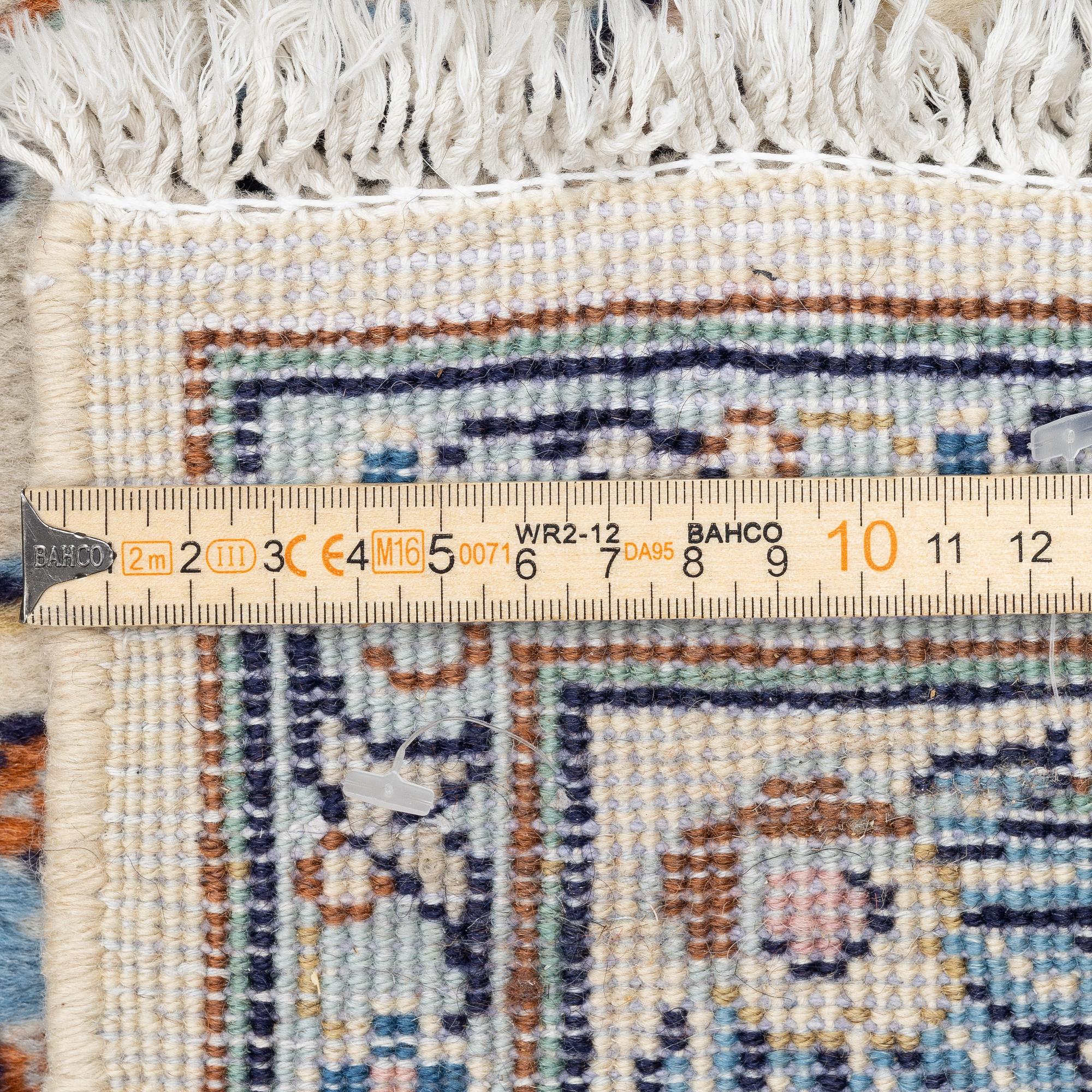 Matta, Keshan, ca 408 x 392 cm.