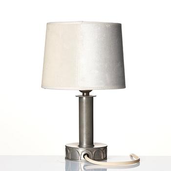 Firma Svenskt Tenn, bordslampa, modell "695", Stockholm 1928.