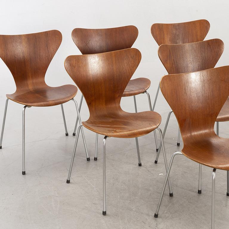 Six ARNE JACOBSEN "Sjuan" chairs for Fritz Hansen, Denmark.