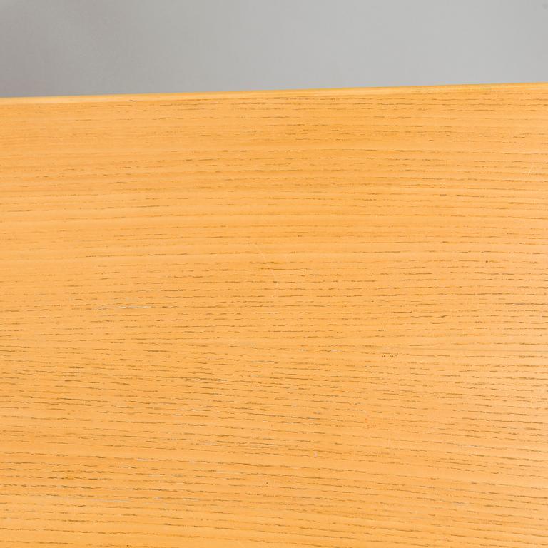 Alvar Aalto, matbord, mdell H94, 1900-talets slut.