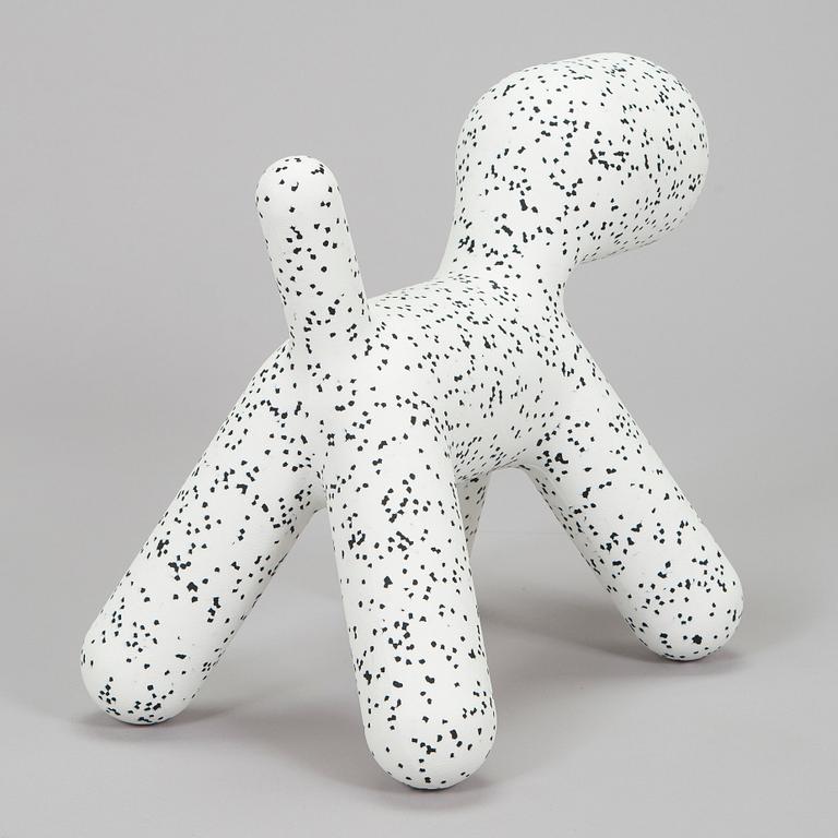 Eero Aarnio, "Puppy Dalmatian", Me Too Collection, Magis, Italia, 2005.