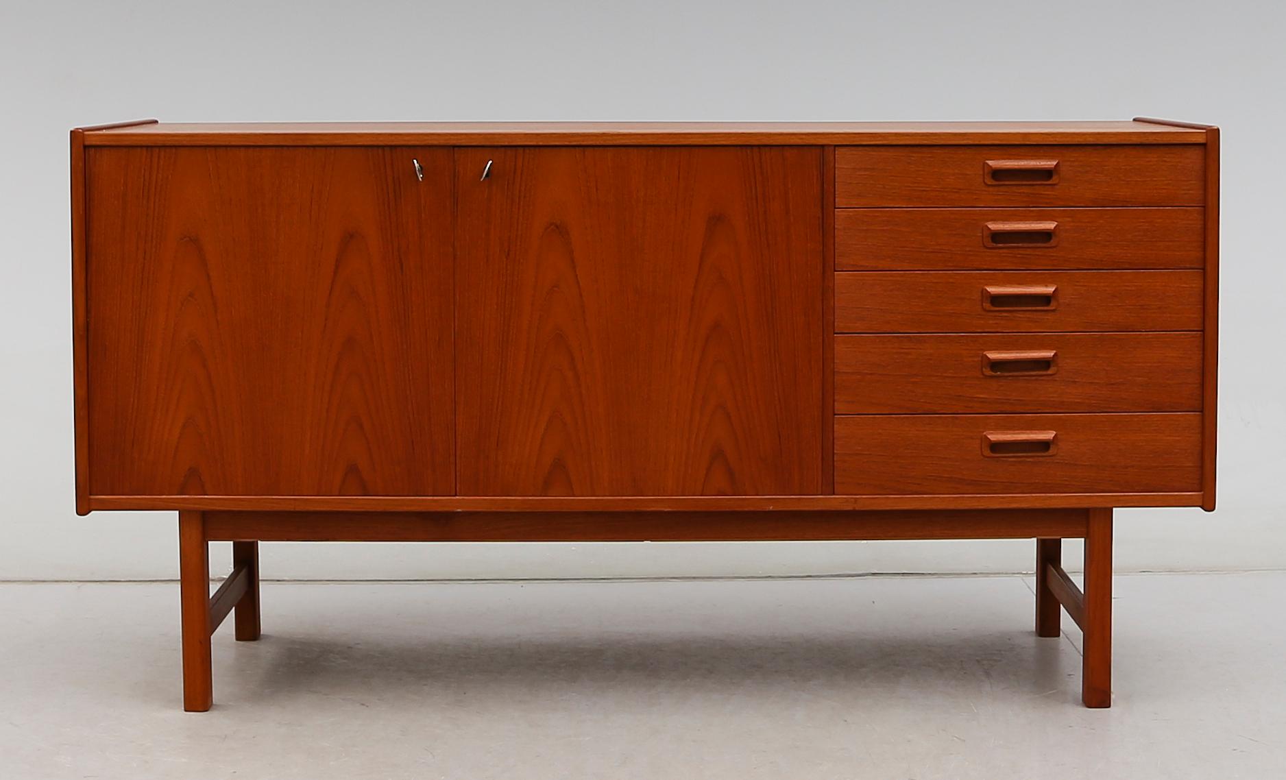 SIDEBOARD, 1900-talets andra hälft.