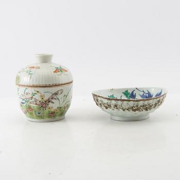 Bowl with lid and bowl plate China 19th century porcelain.
