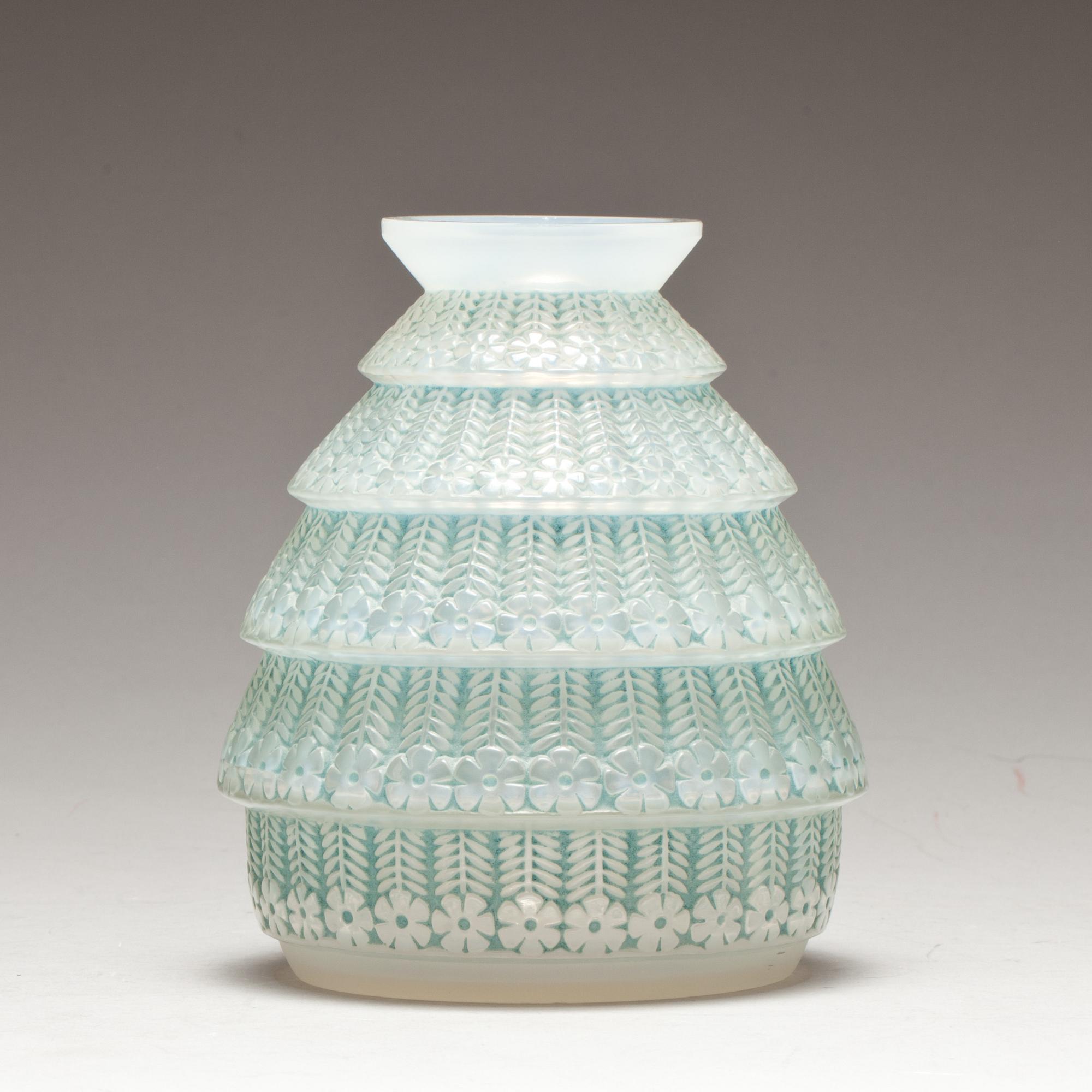 VAS, "Ferrieres", signerad R. Lalique, France, No 1019. 1920/30-tal.