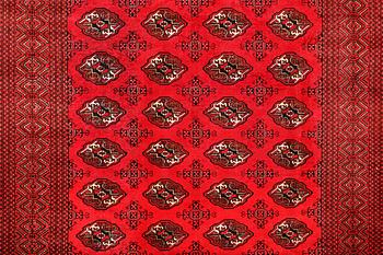 Matta, persisk, ca 290 x 206 cm.