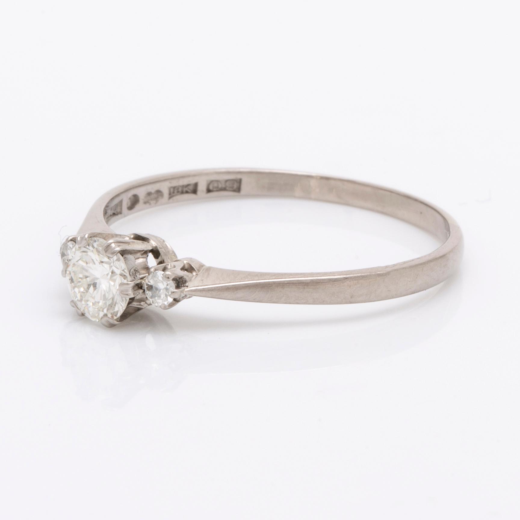 Diamond ring 18K whitegold 3 brilliant-cut diamonds apprx 0,55 ct in total, Gerdtb Hartvig Sandqvist Stockholm1964.