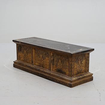 LÅDA MED SCROLL, Thailand, 1900-talets början.