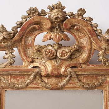 A Gustavian carved giltwood mirror, 1770's.