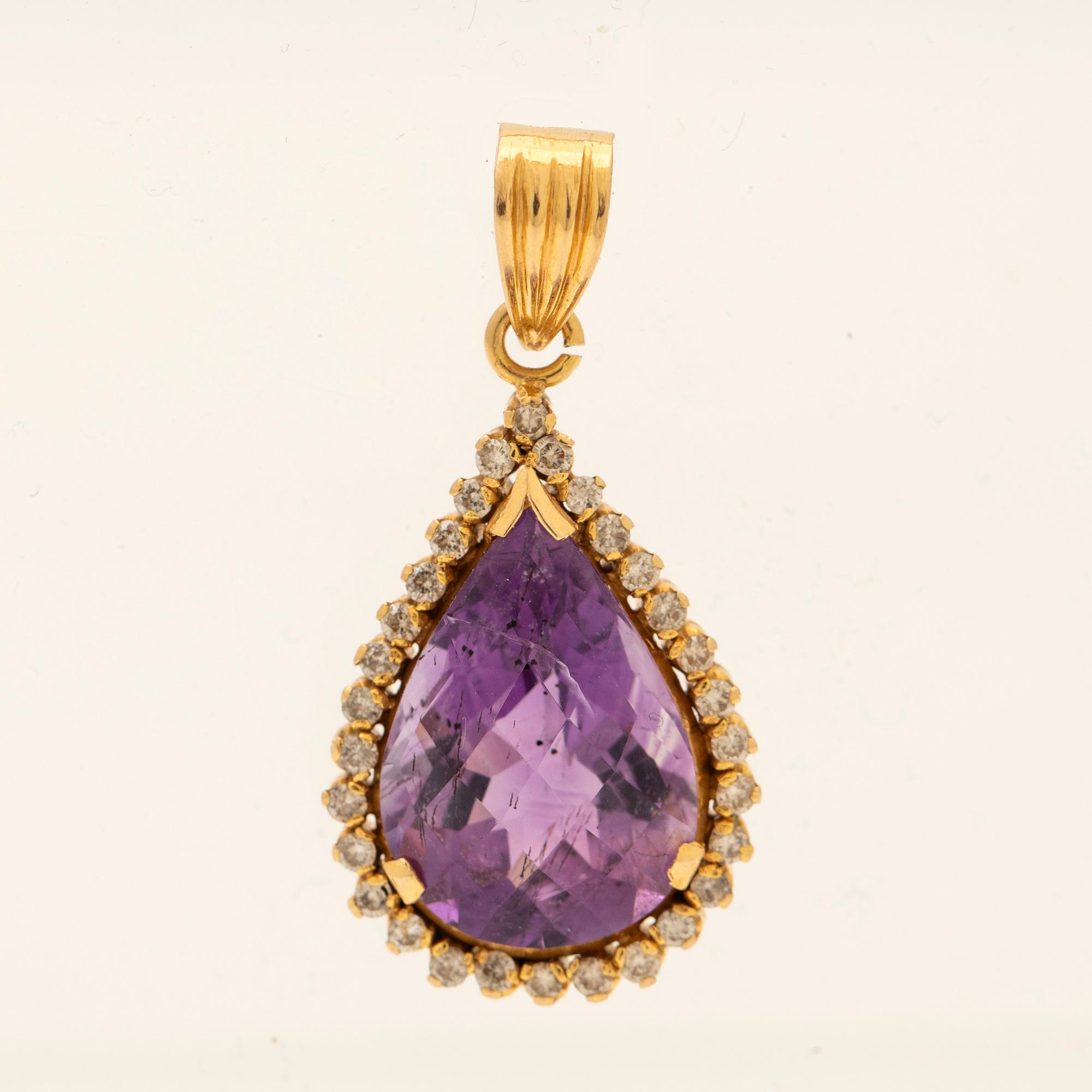 Pendant, 18K gold with amethyst and diamonds.