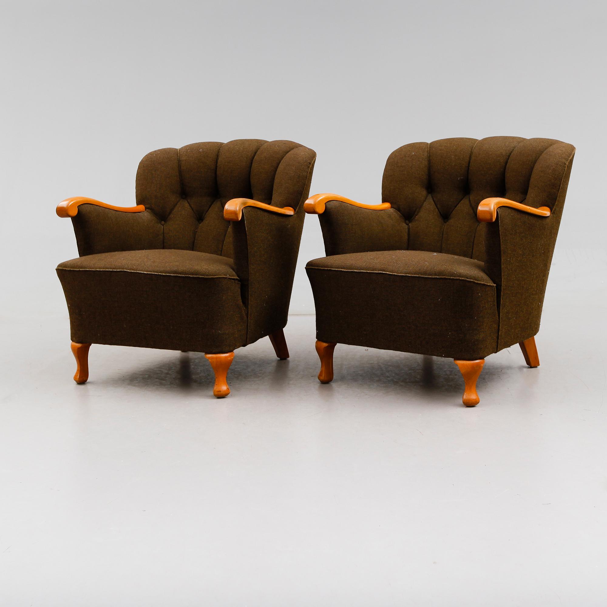 FÅTÖLJER, 1 par, 1900-talets första hälft.