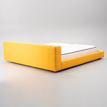Giuseppe Viganò, a 'Squaring' bed, Bonaldo, Italy.