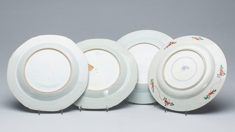 TALLRIKAR, porslin, 7 st, Mestadels Qianlong. 1700/1800-tal.
