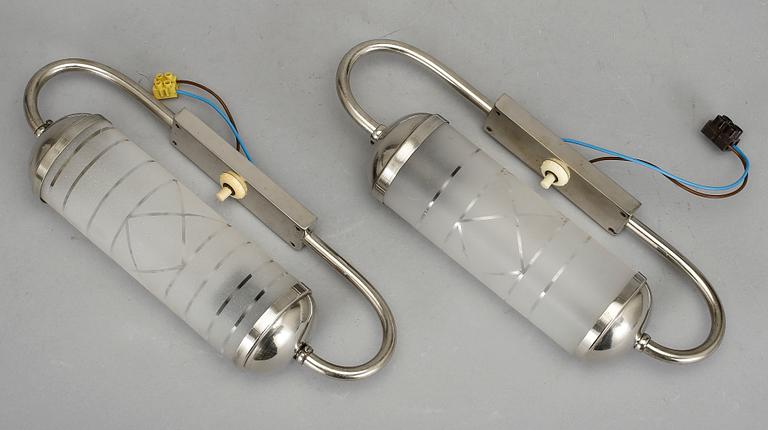 VÄGGLAMPOR, ett par,1930/40-tal.