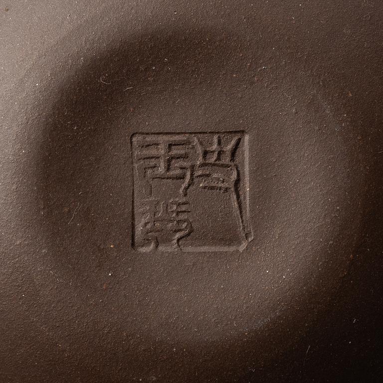 A yixing teapot, China, 1980s.
