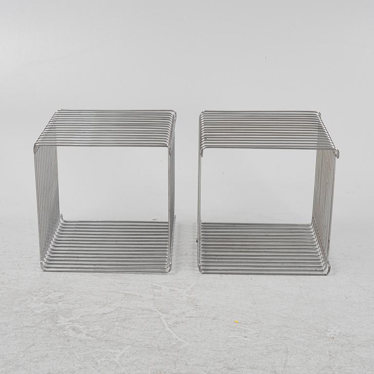 Verner Panton, hyllor/sängbord, ett par, "Wire", Montana, Danmark.