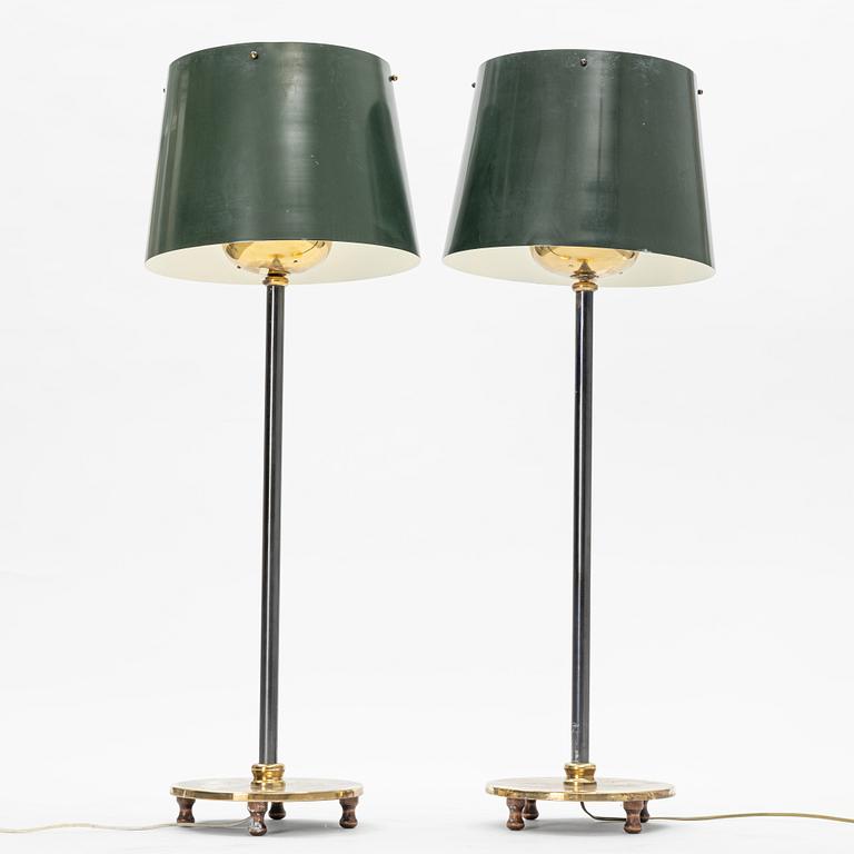 Josef Frank, golvlampor, ett par, modell 2564, Firma Svenskt Tenn.
