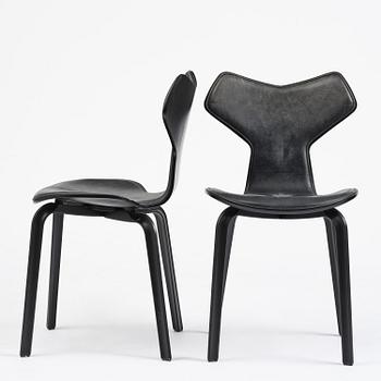 Arne Jacobsen, a set of six "Grand Prix" (Exclusive Edition Black) dining chairs, Fritz Hansen, 2021.