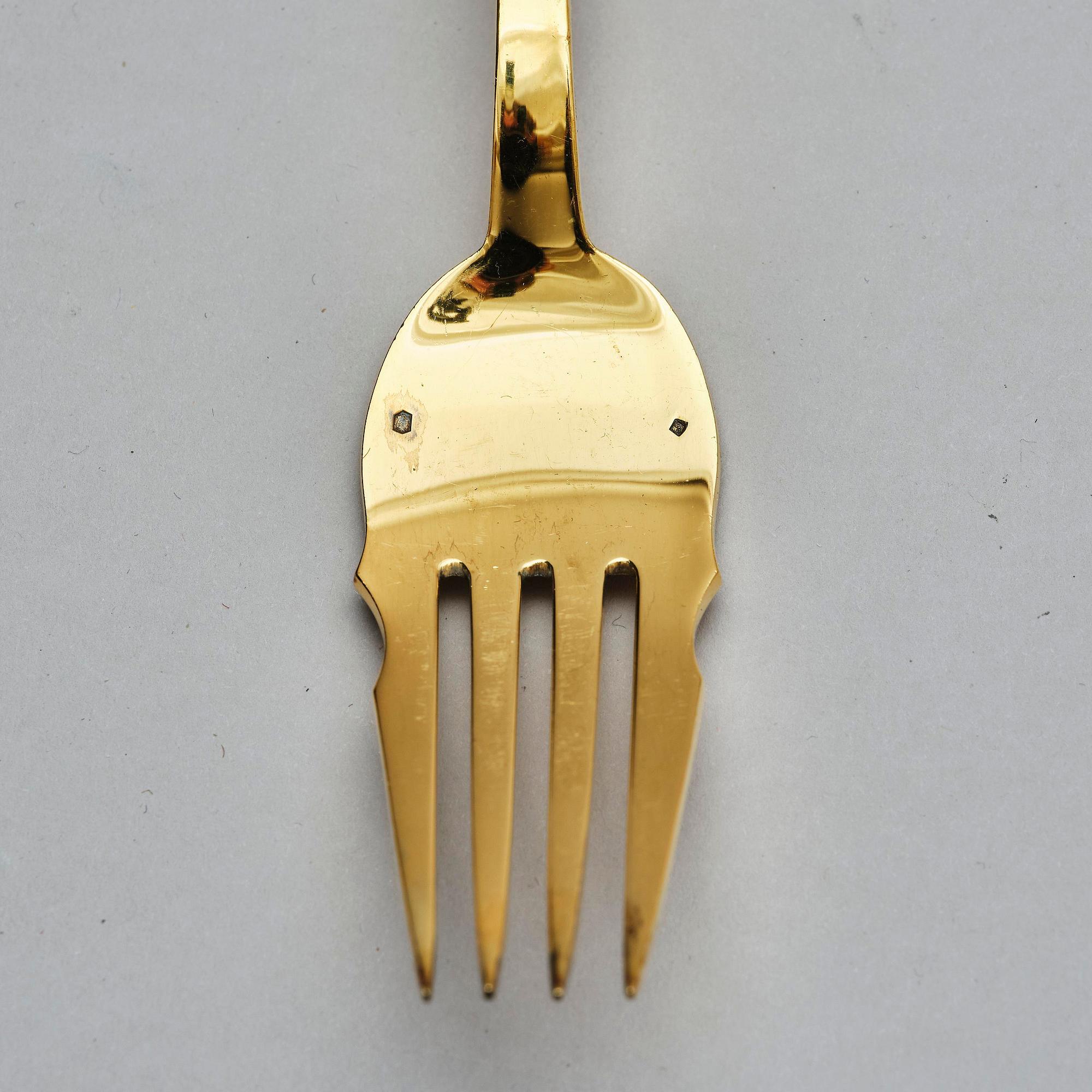 Arman (Armand Pierre Fernandez), A gilded sterling silverware set, model 'Violin', 116 pieces, Tétard Frères, Paris, France 1973, no 12/99, design Arman.