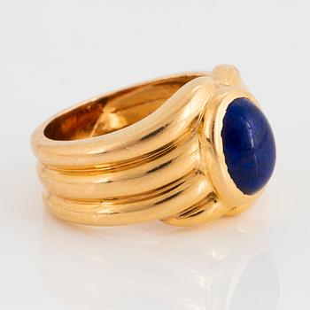 An 18K gold and lapis lazuli Van Cleef et Arpels ring.