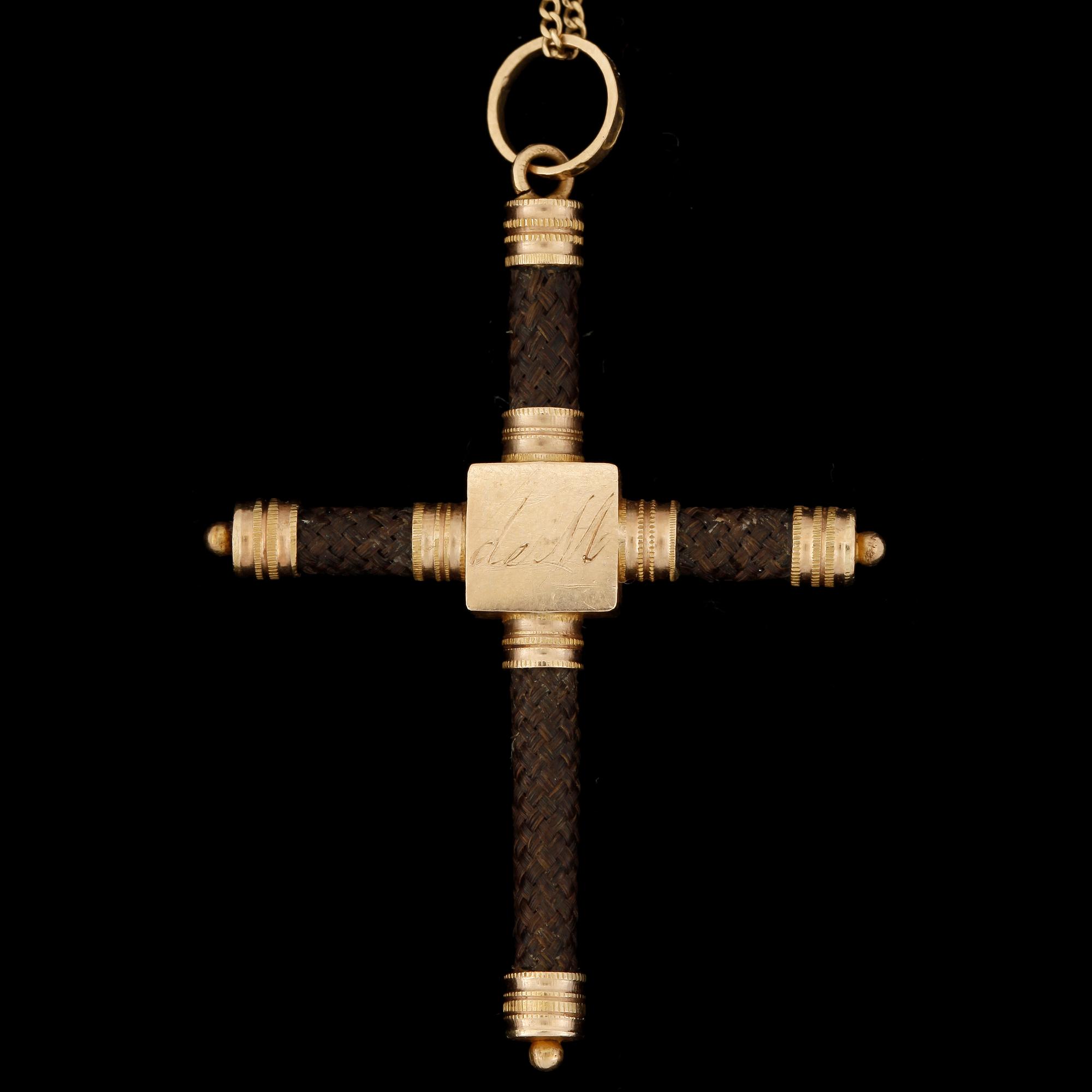 HÄNGE OCH HALSKEDJA, 18k guld, hårarbete, Sverige, möjligen 1826. Totalvikt ca4g.