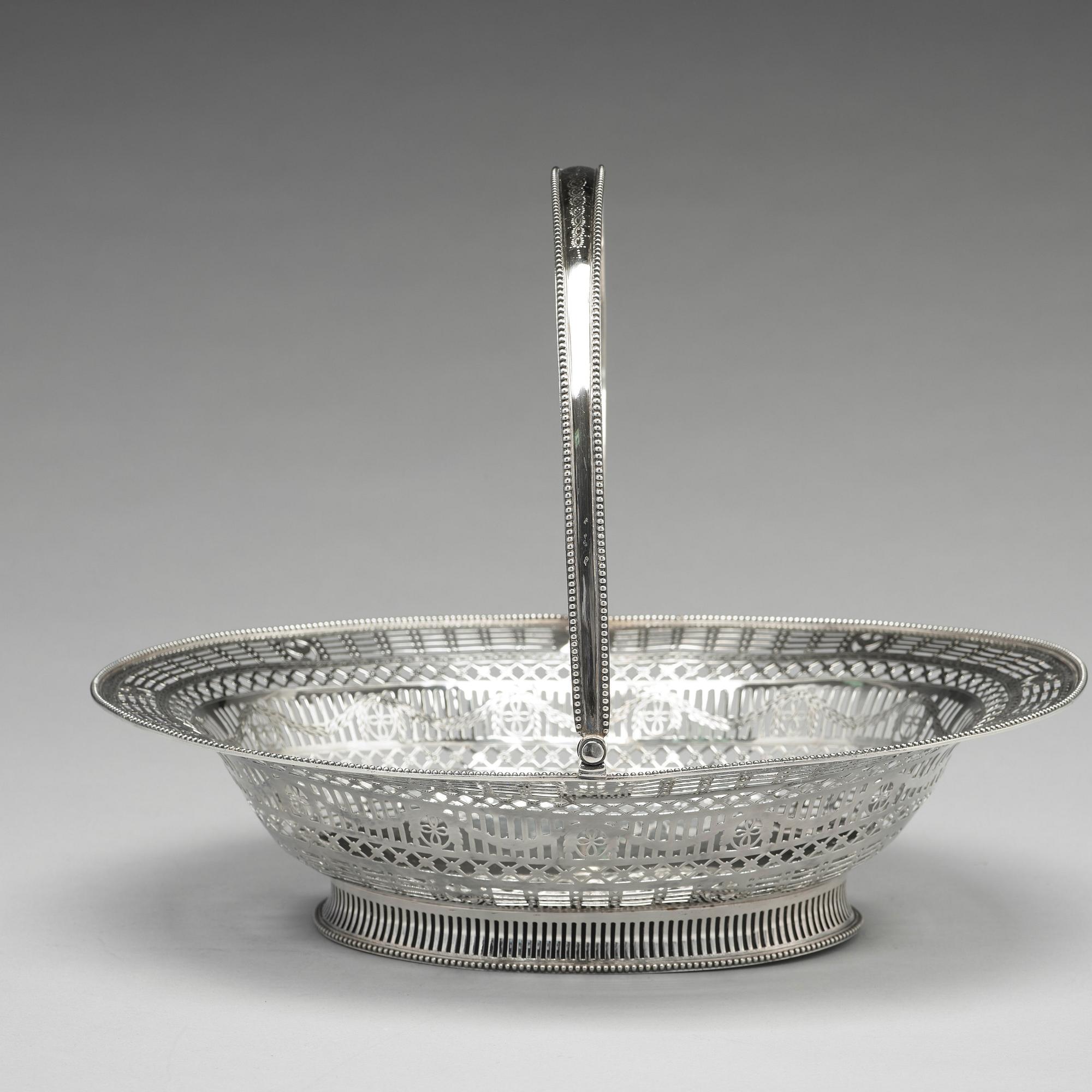 Brödkorg, silver, London 1780. George III.