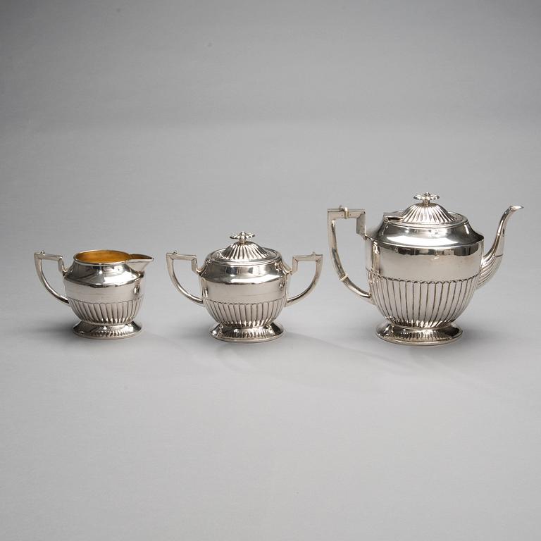 KAFFESERVIS, 3 delar, silver, Helsingfors 2001. Totalvikt 2134 g.