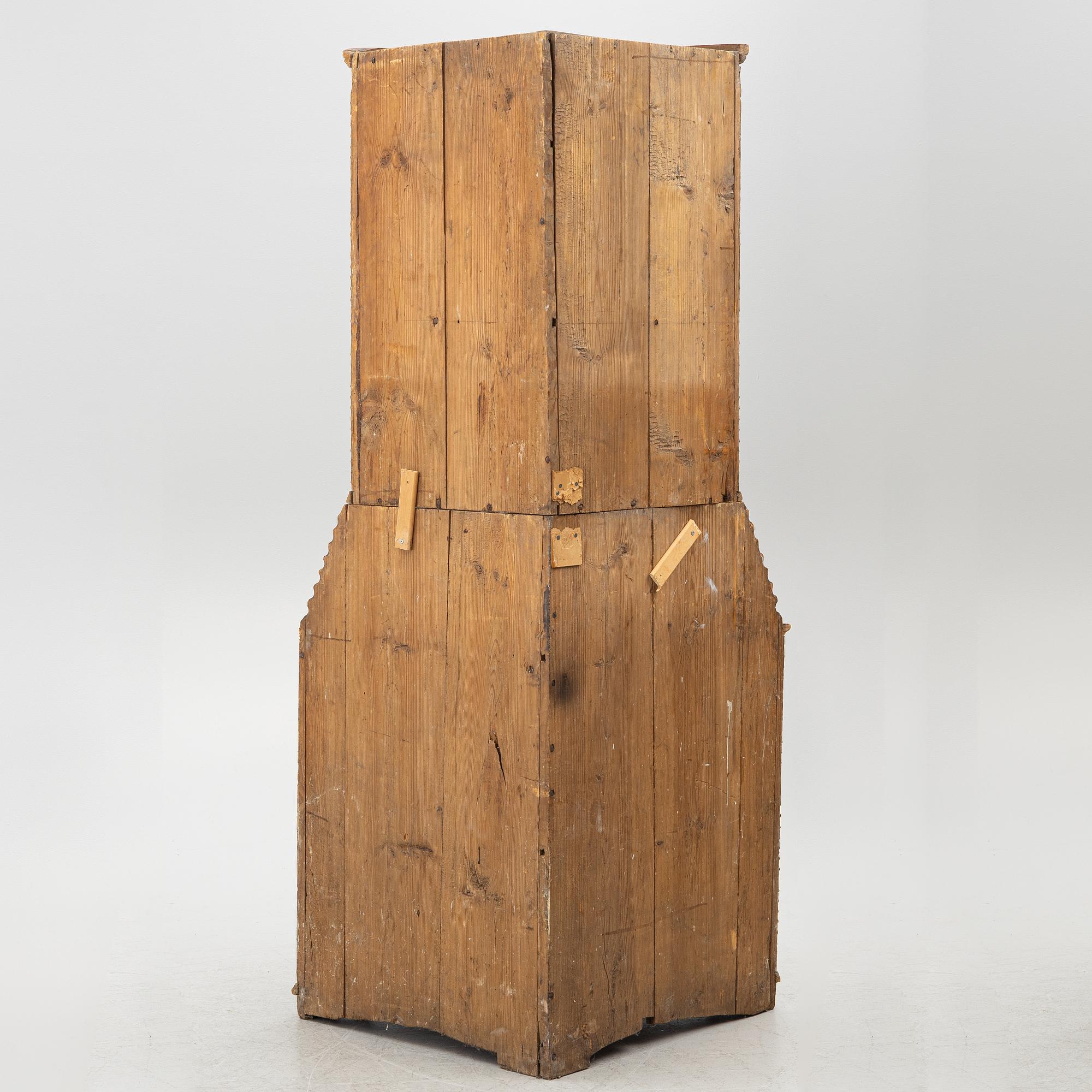 A corner cupboard, probably Värmland, dated 1822.