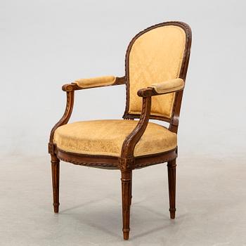 Karmstol Louis XVI-stil 1900-talets första hälft.