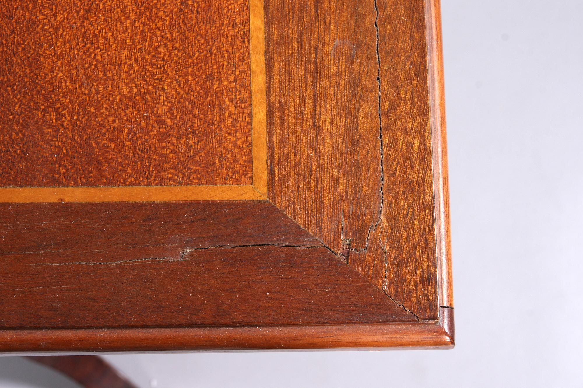 SALONGSBORD, Karl Johan, 1800-tal.