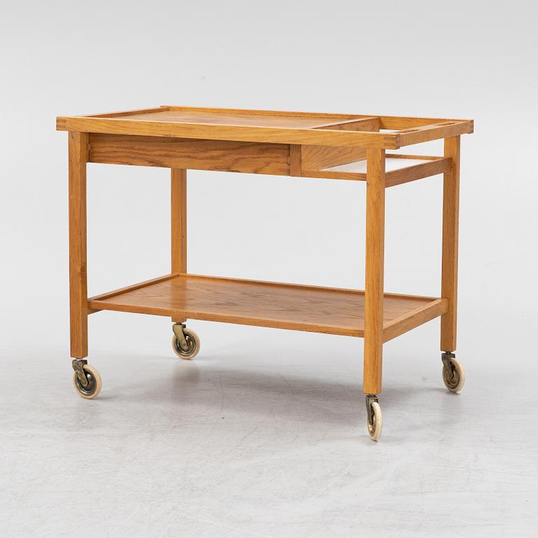 A 'Boy' oak serving trolley from DS furniture, second half of the 20th Century.