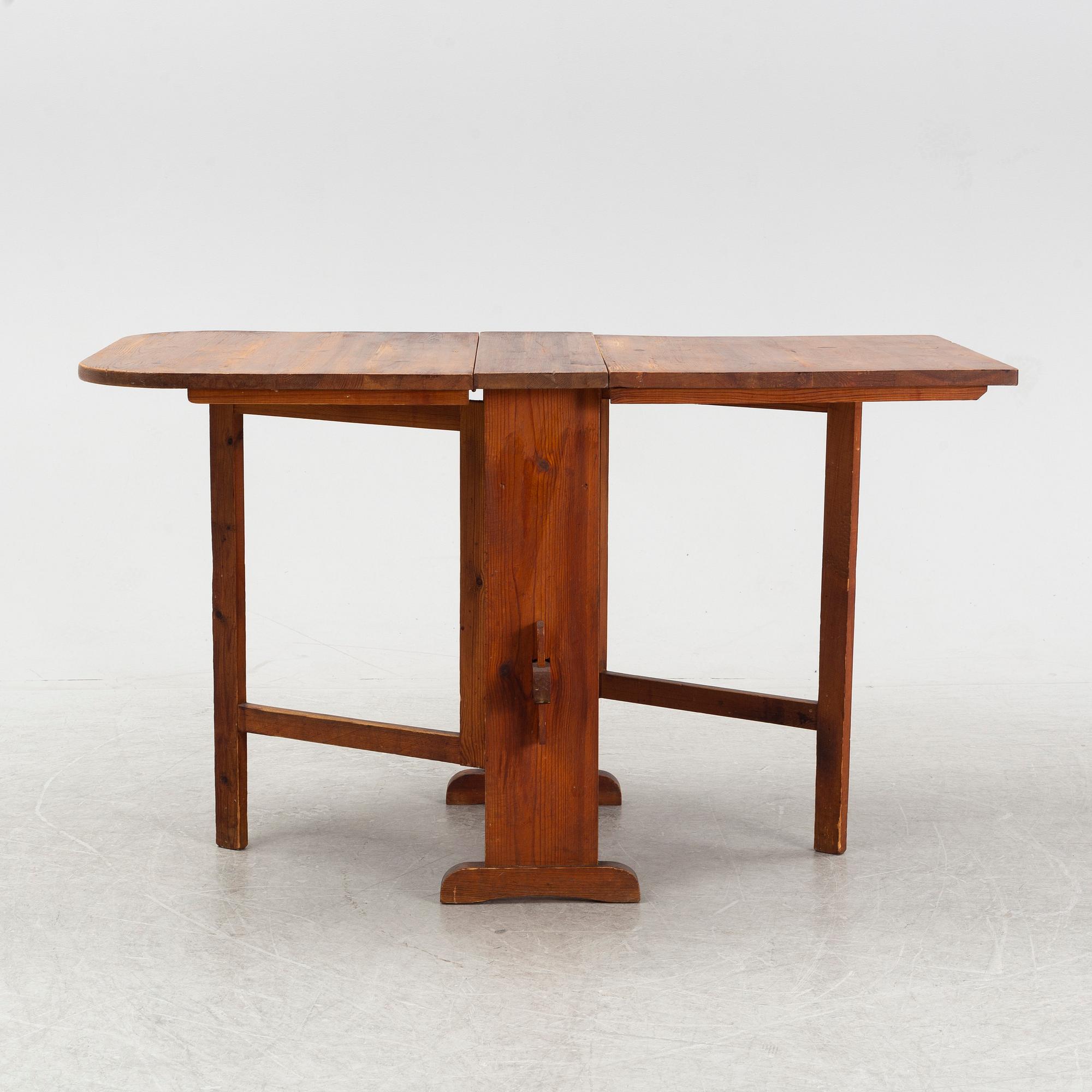 A pine gate-leg table, 1930's/40's.