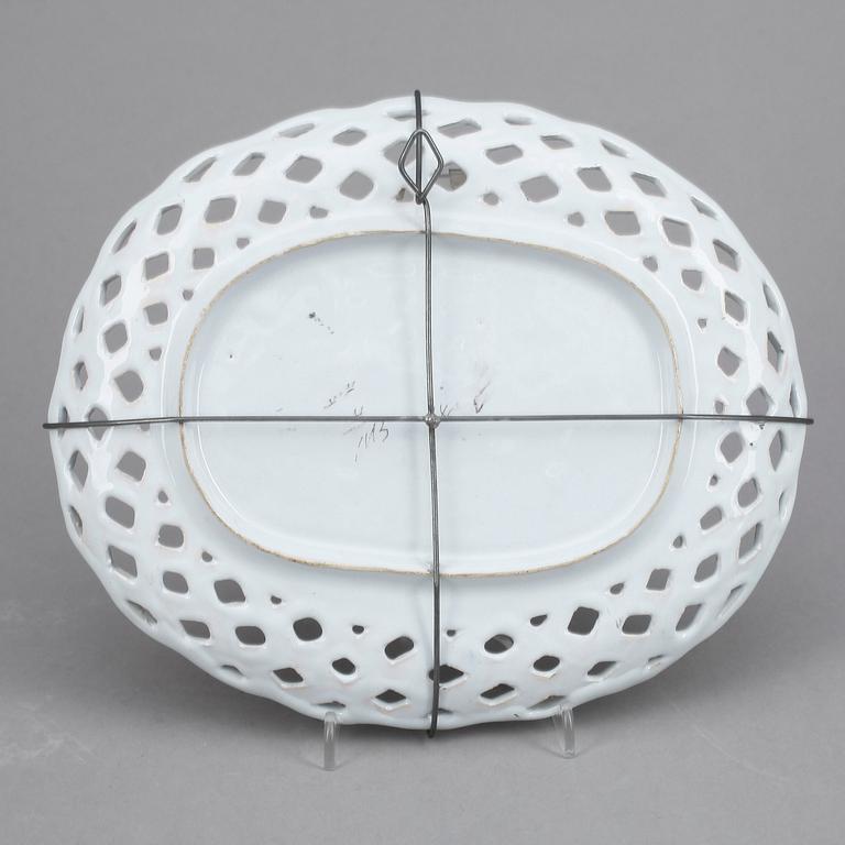 GALLERFAT, fajans, Marieberg, 1700-talets andra hälft.