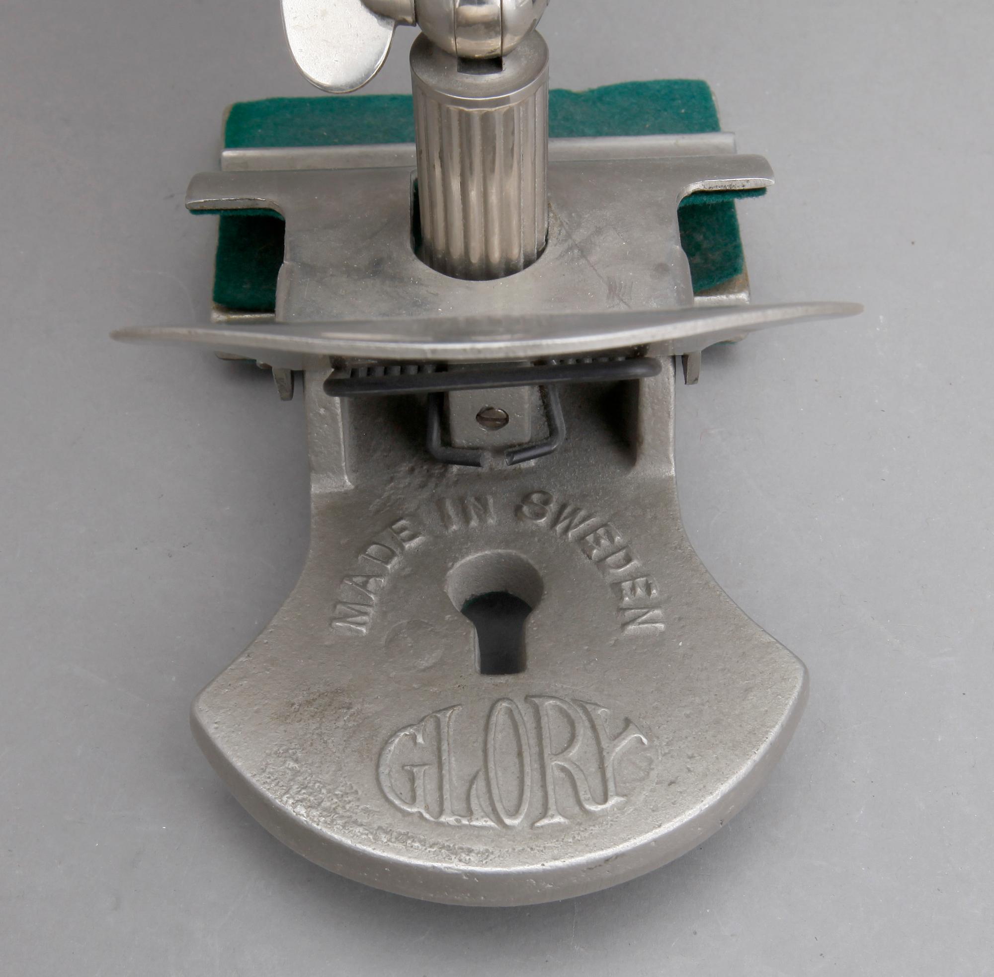 INDUSTRILAMPA. "Glory". Sverige 1900-talets mitt.