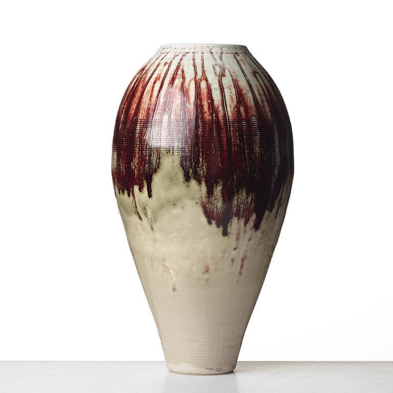 Toini Muona, a glazed ceramic floor vase, Arabia, Finland, mid 20th century.