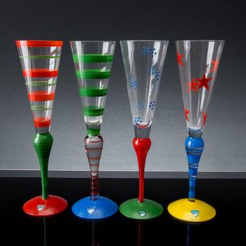 ANNE NILSSON, twelve 'Clown' champagne glasses from Orrefors, all signed.