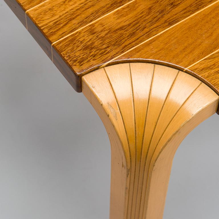 Alvar Aalto, soffbord, modell MX800B för Artek 1960-tal.