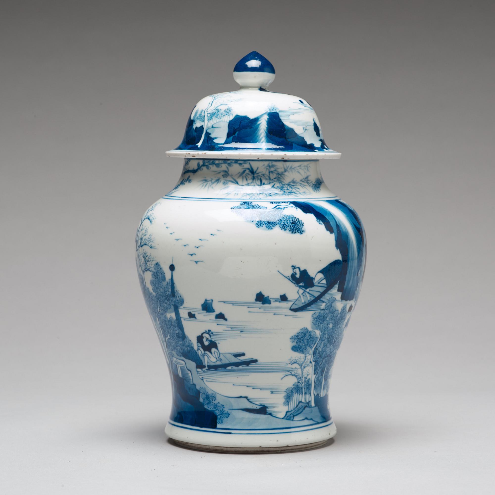 A blue and white jar, Qingdynasty, Kangxi (1662-1722).