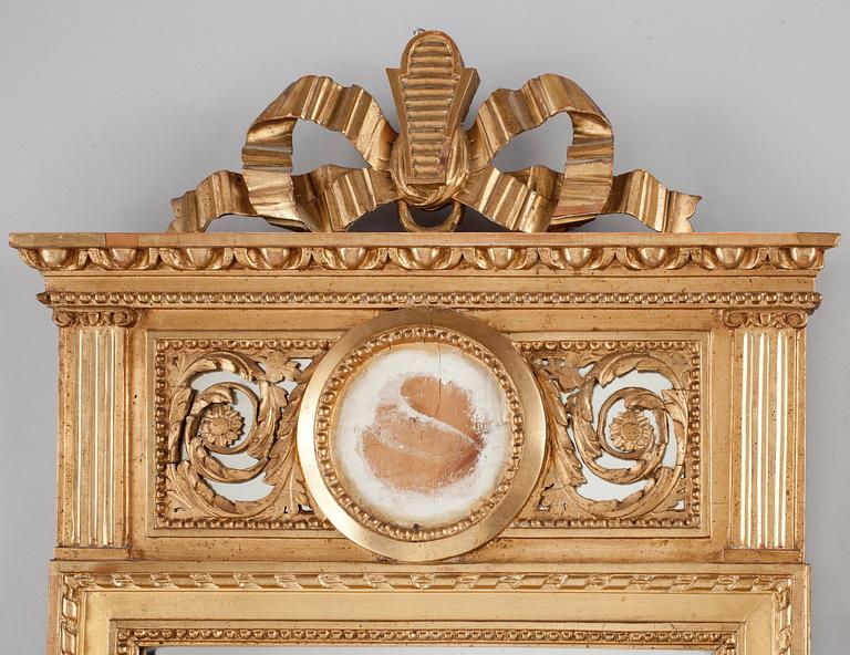 SPEGEL, sengustaviansk, sent 1700-tal.