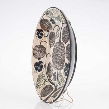 Birger Kaipiainen, a decorative ceramic plate signed Kaipiainen Arabia.