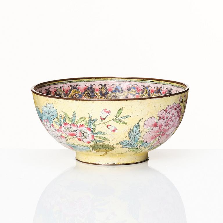 An enamel on copper bowl, Qing dynasty, 18th/19th Century.